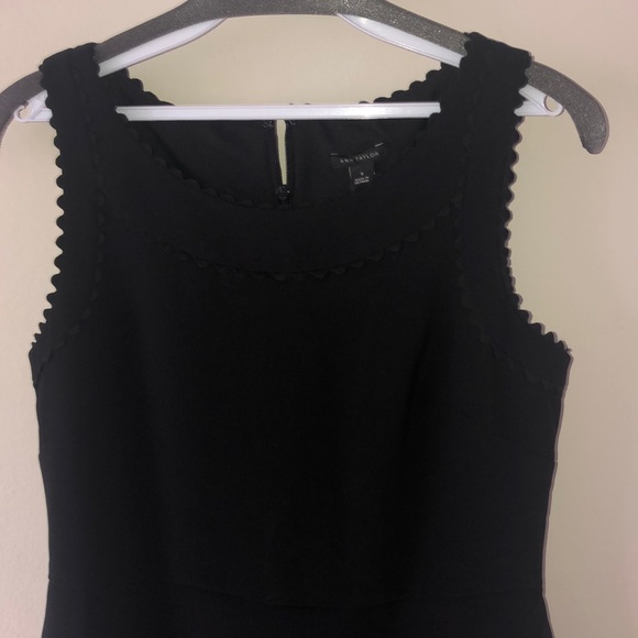 Ann Taylor Scalloped Sheath Dress NWT - Picture 5 of 6